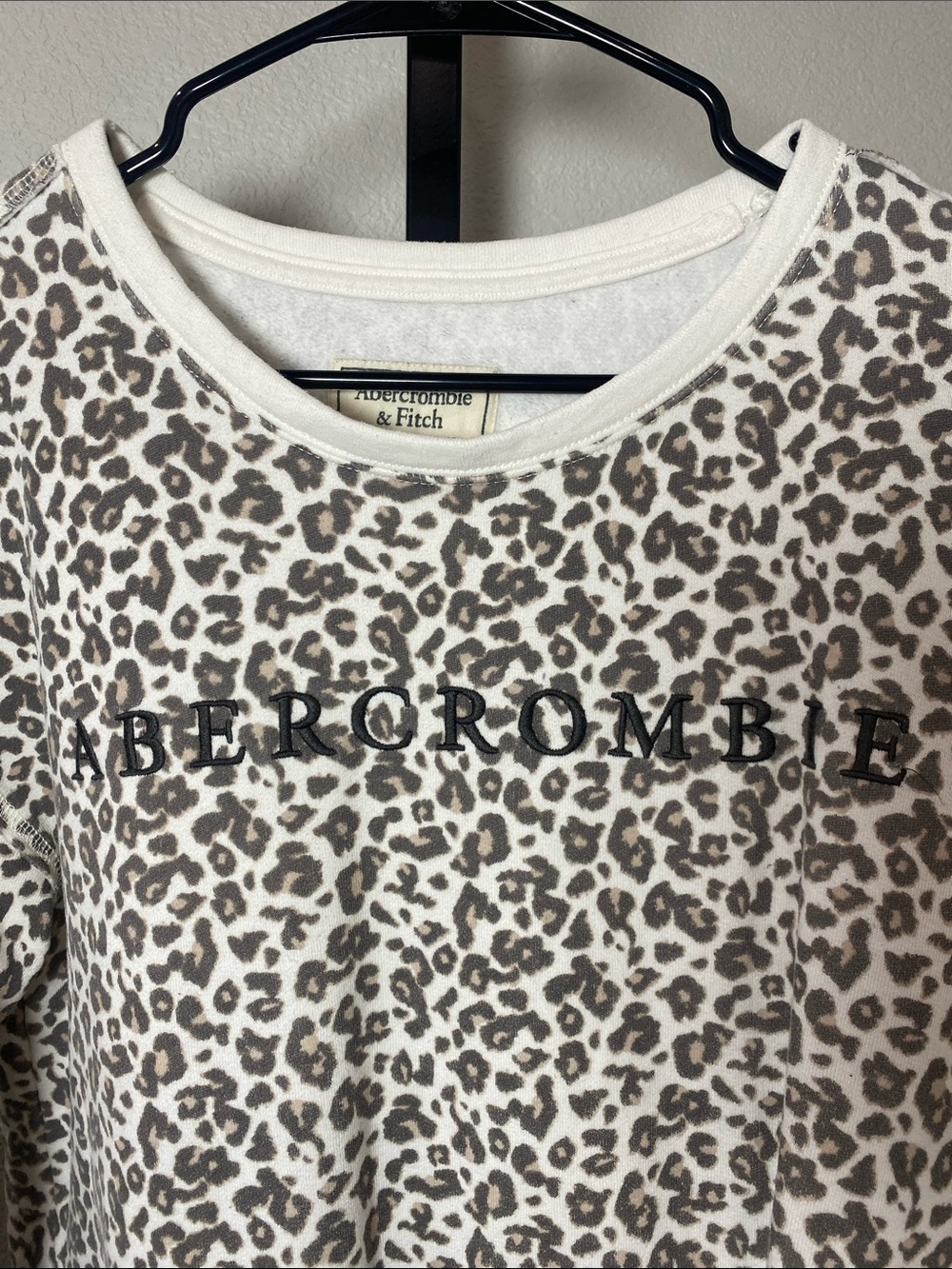 Abercrombie & Fitch Leopard Print Sweatshirt - Cream & Taupe